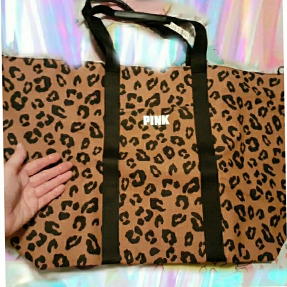 PINK Victoria's Secret Handbags - RARE NWT VS PINK CHEETAH PRINT DUFFEL BAG
